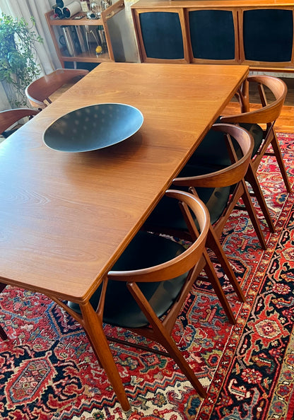 DANISH TEAK SOLID AFROMOSIA REFRESHED & REUPHOLSTERED HIGHLY SCULPTURAL MID CENTURY MODERN 1060s DINING CHAIRS