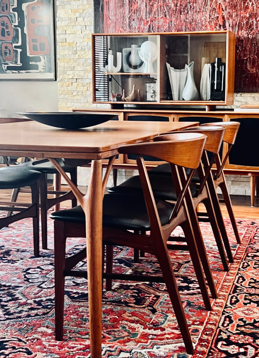 DANISH TEAK SOLID AFROMOSIA REFRESHED & REUPHOLSTERED HIGHLY SCULPTURAL MID CENTURY MODERN 1060s DINING CHAIRS