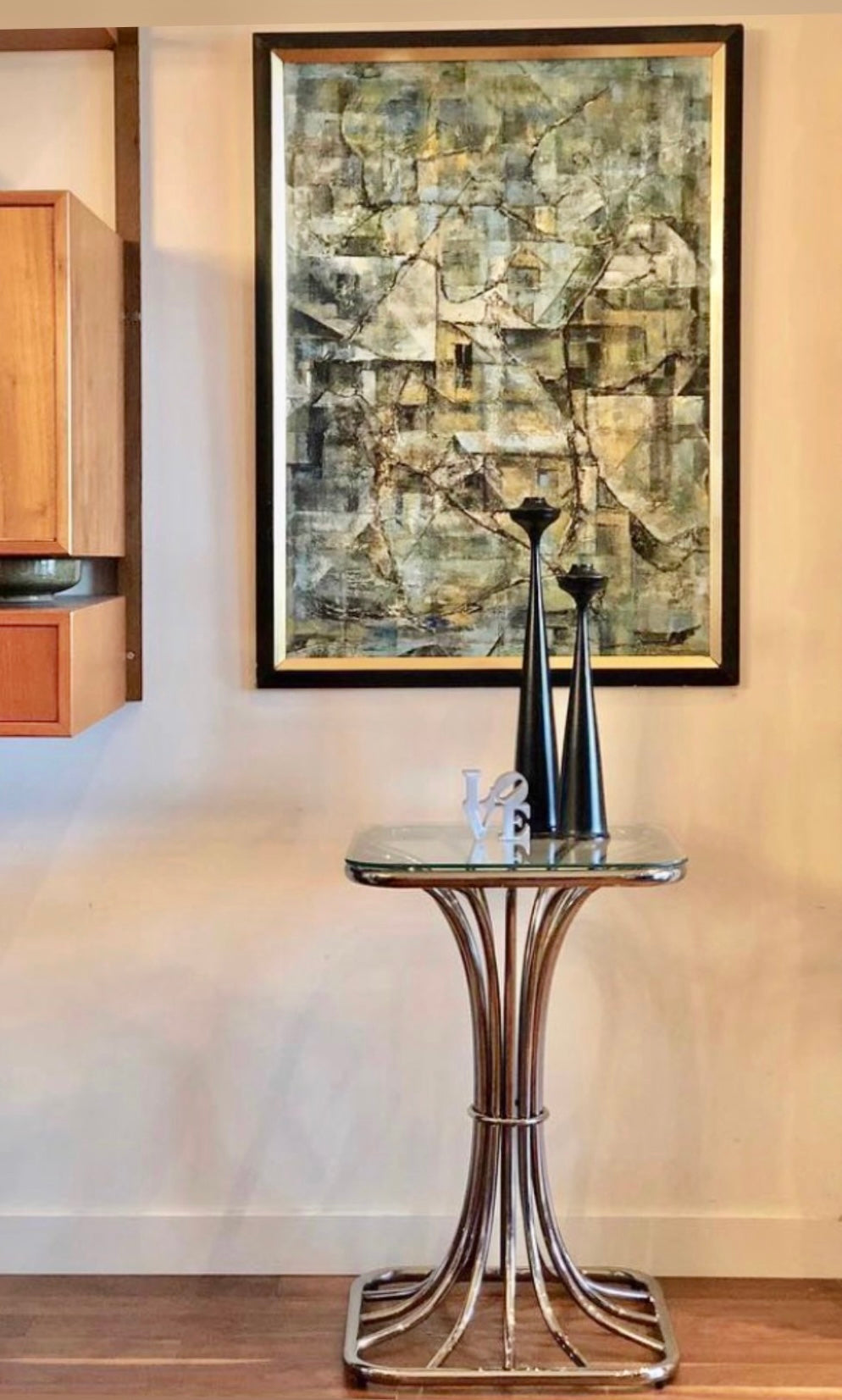 UNIQUE CHROME BASE STREAMLINE DESIGN SIDE TABLE or PLINTH w/ FRESH GLASS TOP