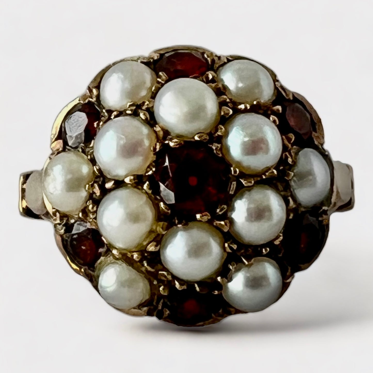 ESTATE VICTORIAN YELLOW GOLD PEARL & BOHEMIAN GARNET PINCUSHION RING