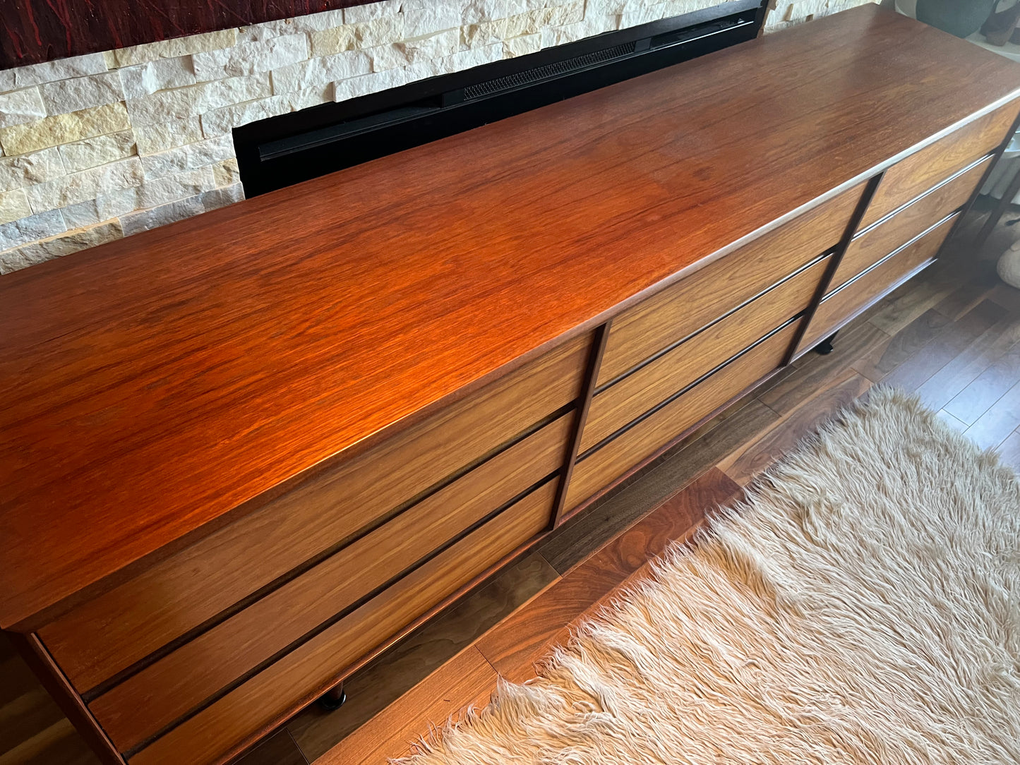 GORGEOUS 9 DRAWER 2 TONE TEAK & AFROMOSIA DRESSER w/ PEGGED LEGS and REFINISHED CASE