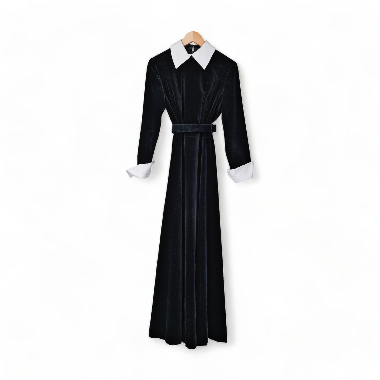 VINTAGE BLACK VELVET MAXI DRESS w/ POINTY OVERSIZE WHITE COLLAR/CUFFS FANTASTIC