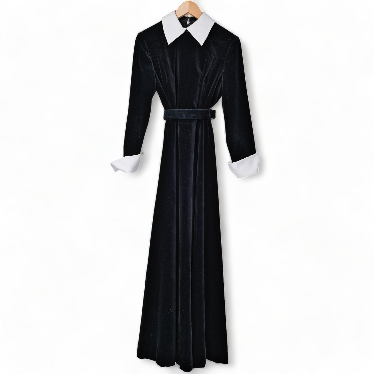 VINTAGE BLACK VELVET MAXI DRESS w/ POINTY OVERSIZE WHITE COLLAR/CUFFS FANTASTIC