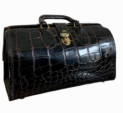 VINTAGE EMBOSSED LEATHER COWHIDE UPJOHN  DOCTORS BAG PURSE SMALL CASE