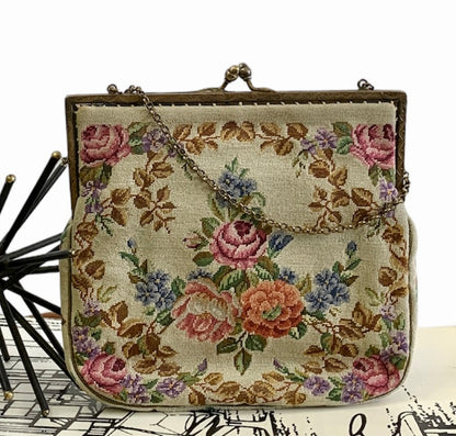 VINTAGE TAPESTRY FAUX NEEDLEPOINT VICTORIAN STYLE PURSE