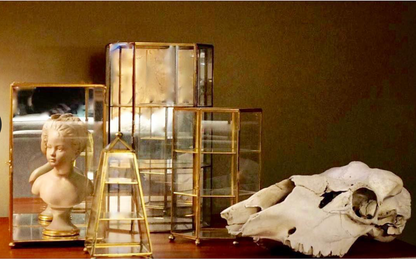 LARGE VINTAGE HEXAGONAL BRASS & GLASS CURIO STORAGE CABINET - WALL MOUNTED OR TABLE TOP