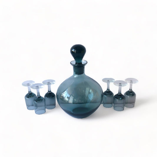 HANDBLOWN SCANDI BLUE SMOKE DECANTER w/ 6 APERITIF SHOT GLASSES