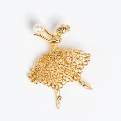 GOLDTONE BALLERINA BROOCH PIN w/ ARABESQUE & PEARL PONDER SIGNED 'CELEBRITY NY ' WHICH WAS NOTHING IF NOT CREATIVE!