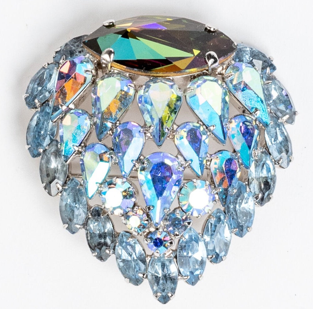 WOWSA RHODIUM PLATED BACK PRONG SET BLUE & AURORA BOREALIS RHINESTONE BROOCH/ PIN