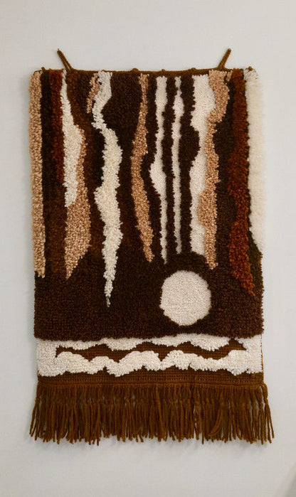 HANDCRAFTED MID CENTURY MOTIF TUFTED WALL HANGING