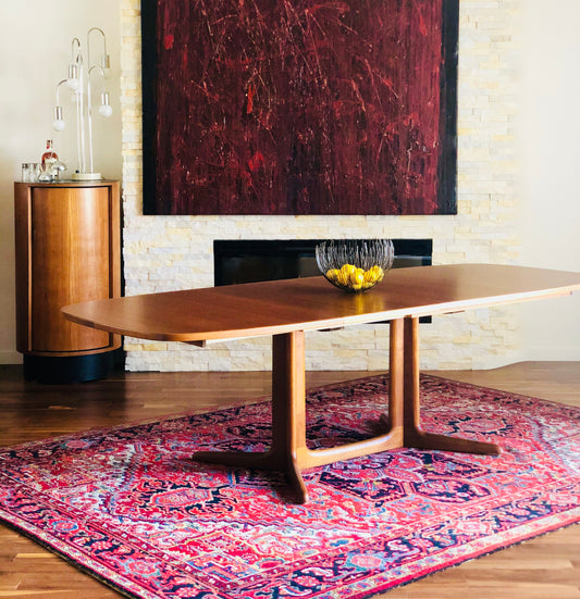 TEAK MADE IN DENMARK   EXPANDING DINING TABLE