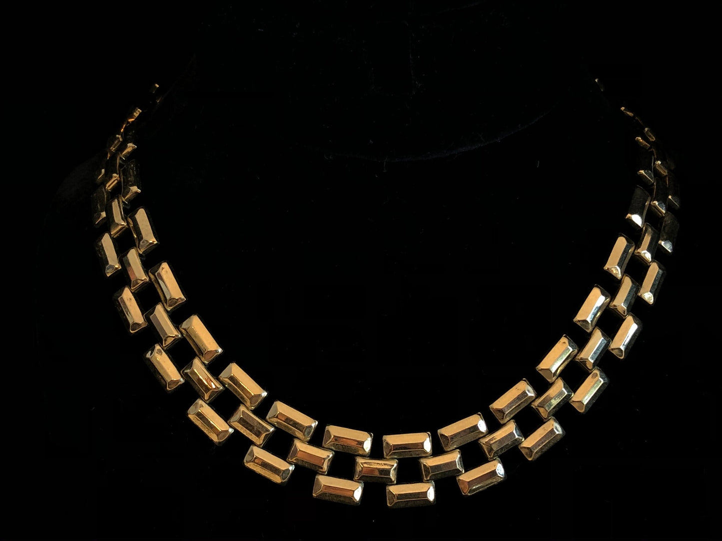 SIGNED BOLD GOLDTONE CHUNKY CHAIN TRIFARI CONVERTIBLE NECKLACE 1970s-1980s