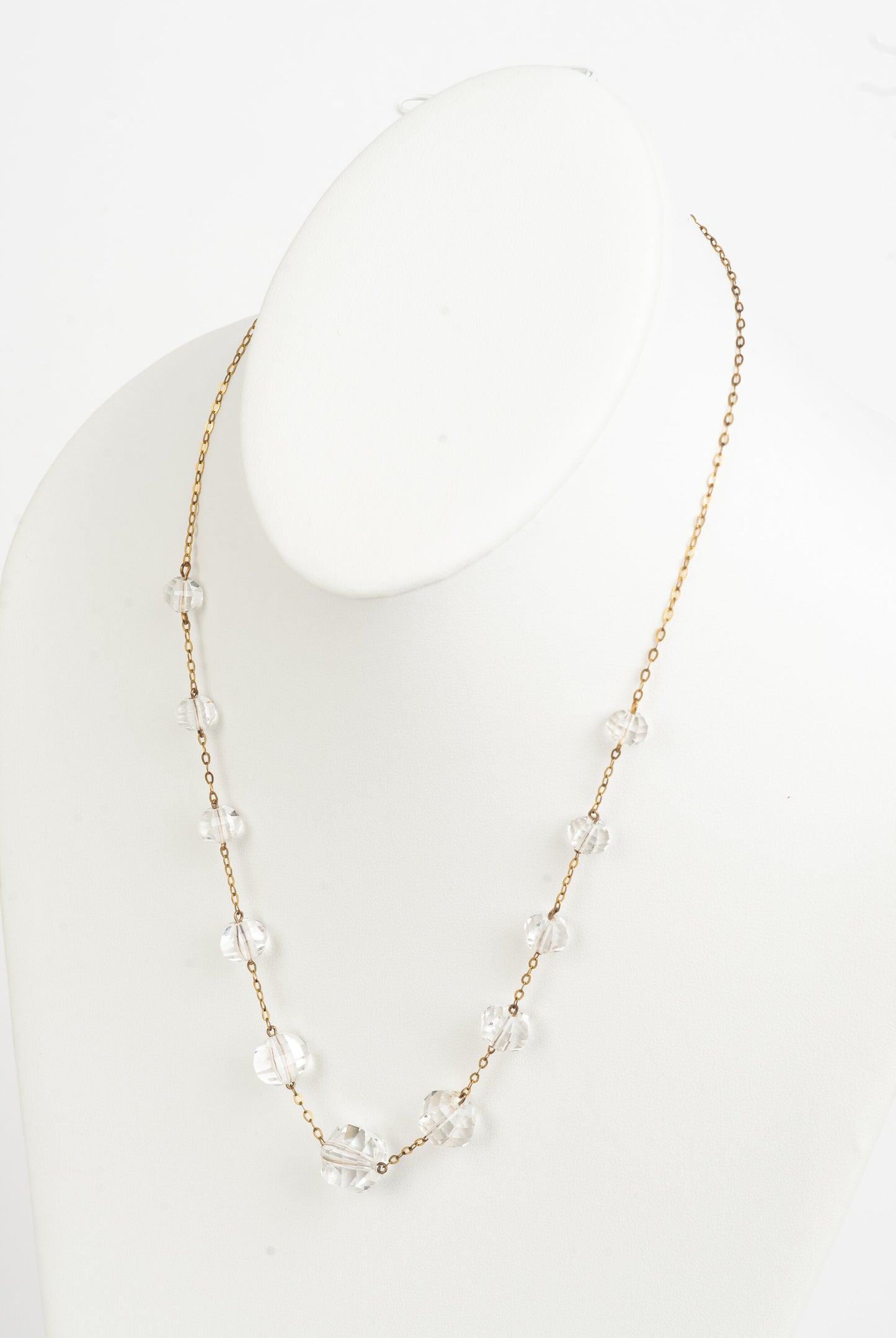 MINIMALIST & ELEGANT GRADUATED CLASSIC CUT CRYSTAL GOLDTONE CHAIN NECKLACE