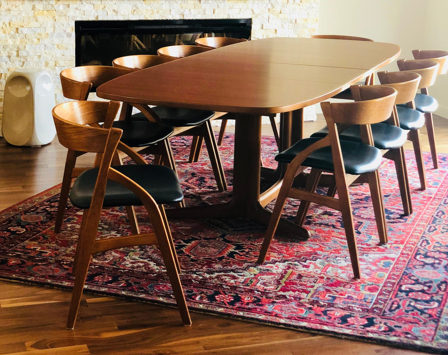 TEAK MADE IN DENMARK   EXPANDING DINING TABLE