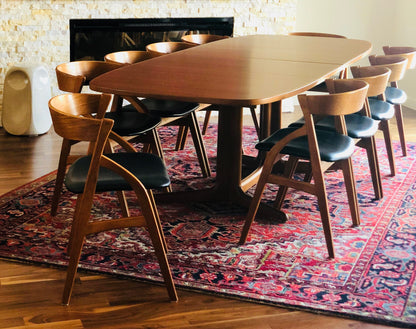 TEAK MADE IN DENMARK   EXPANDING DINING TABLE