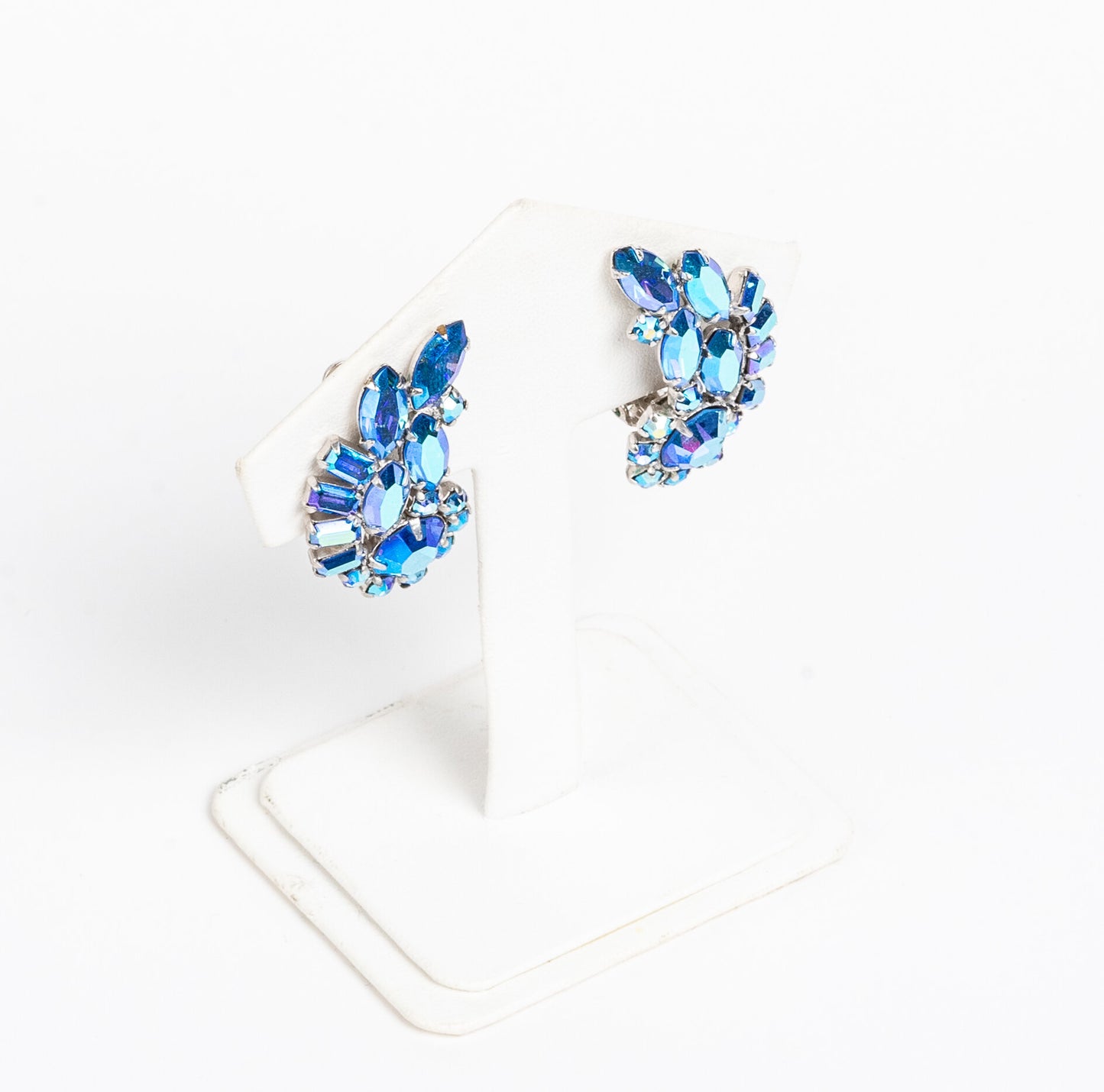 SIGNED SHERMAN BLUE CRYSTAL SWAROVSKI RHINESTONE CLIP ON EARRINGS