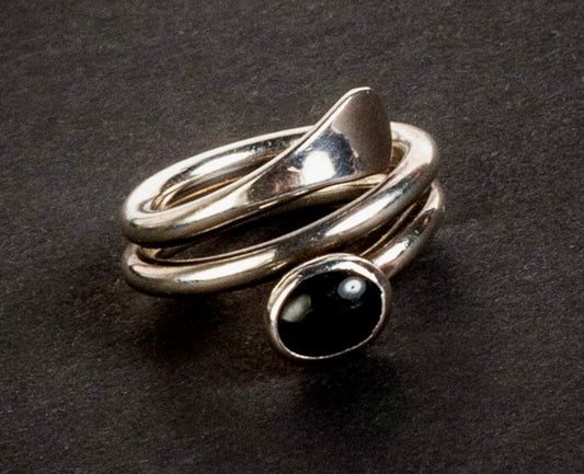 STERLING SILVER COILED SNAKE RING w/ BLACK ONYX SIZE 6