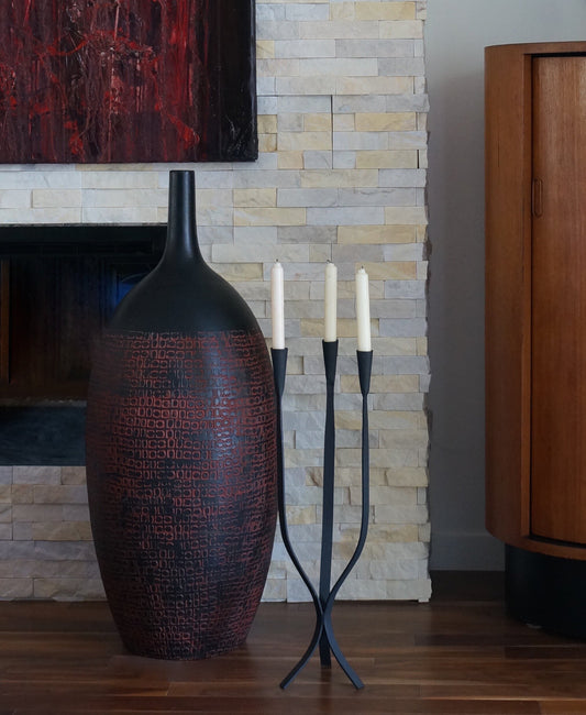 LARGE CERAMIC DECORATIVE VASE