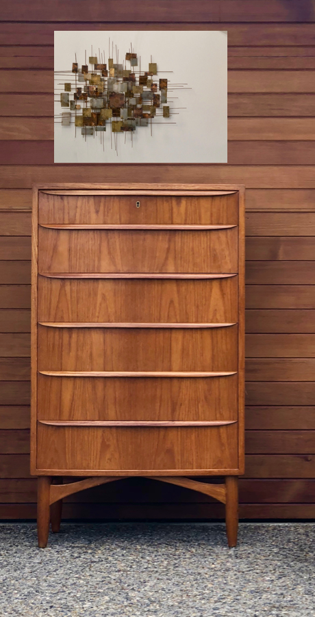 DØMMESTRUP DENMARK INCREDIBLE QUALITY & DESIGN
TEAK TALLBOY DRESSER