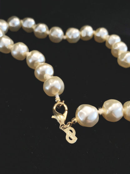 CHRISTIAN DIOR HAND KNOTTED PEARL NECKLACE