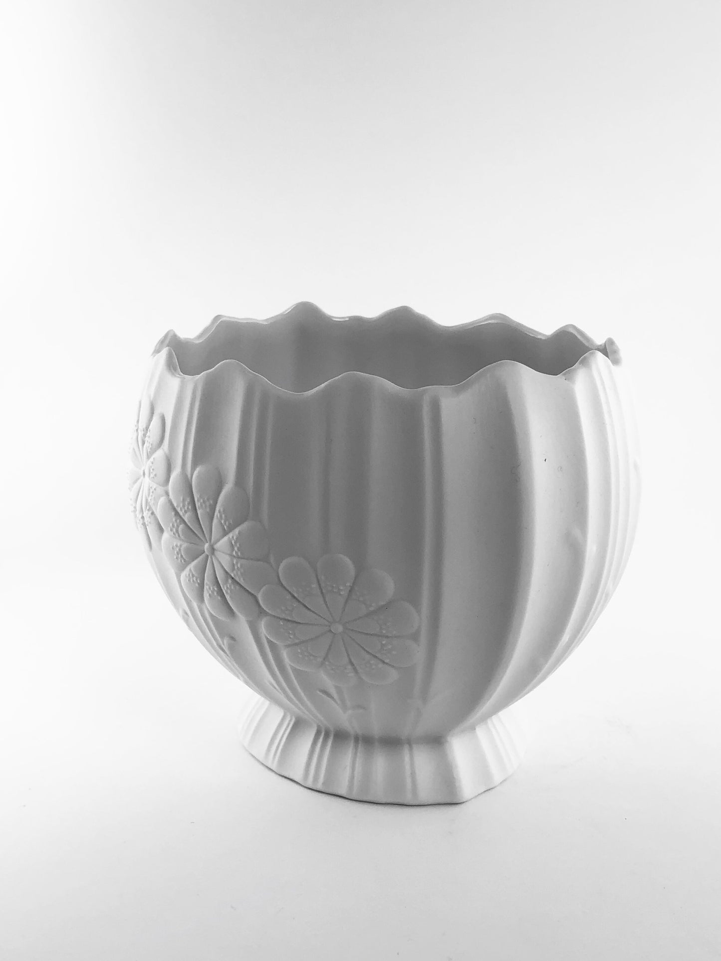 KAISER GERMANY MATTE WHITE PORCELAIN VASE