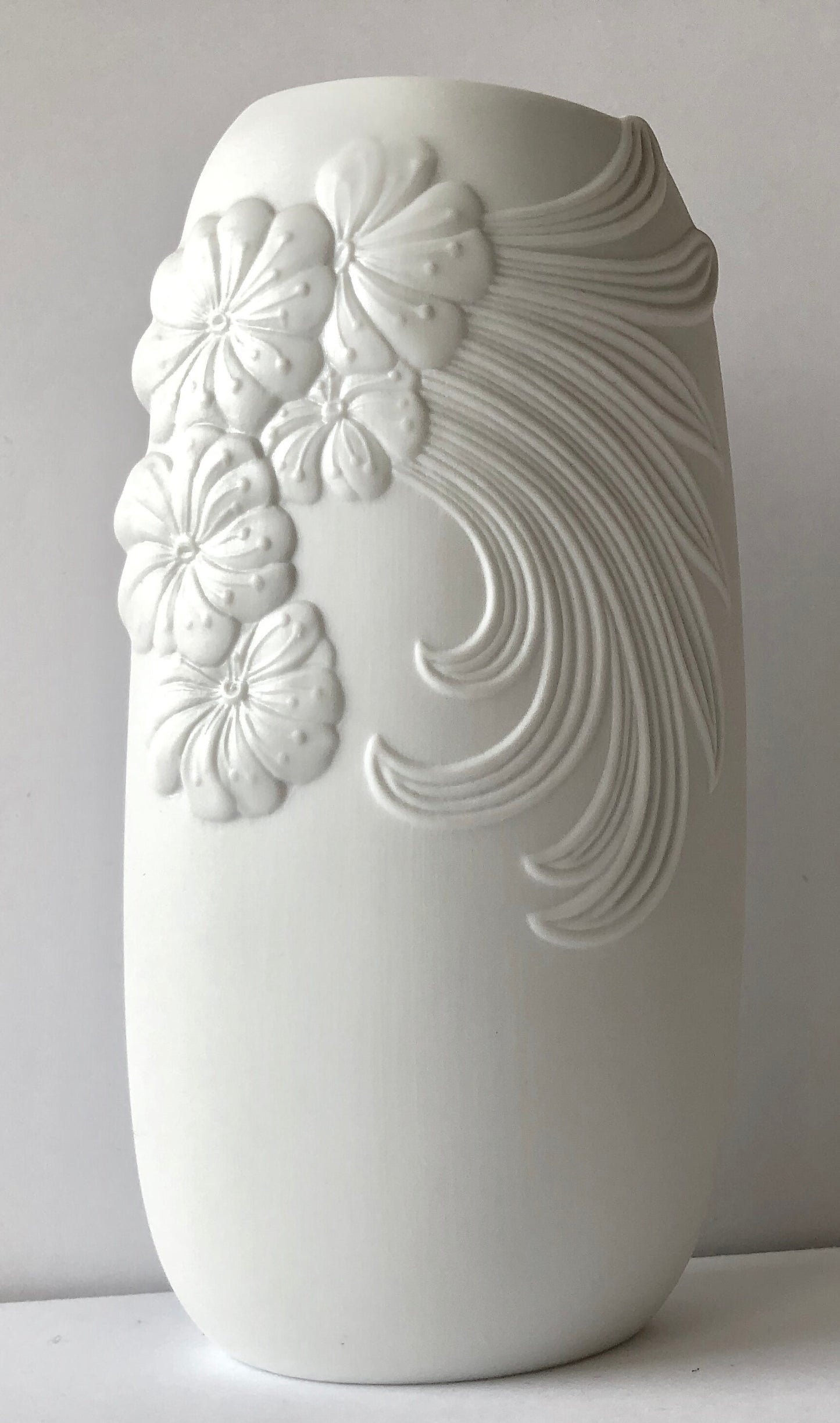 FLORAL WHITE MATTE PORCELAIN VASE KAISER GERMANY