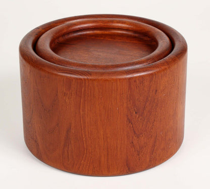 BEAUTIFULLY CRAFTED NISSEN DANISH MADE STAVED TEAK ICE BUCKET
