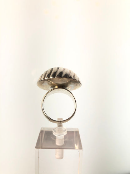 MODERNIST SIGNED STERLING TEXTURED SILVER DOME RING SIZE 7.5-8