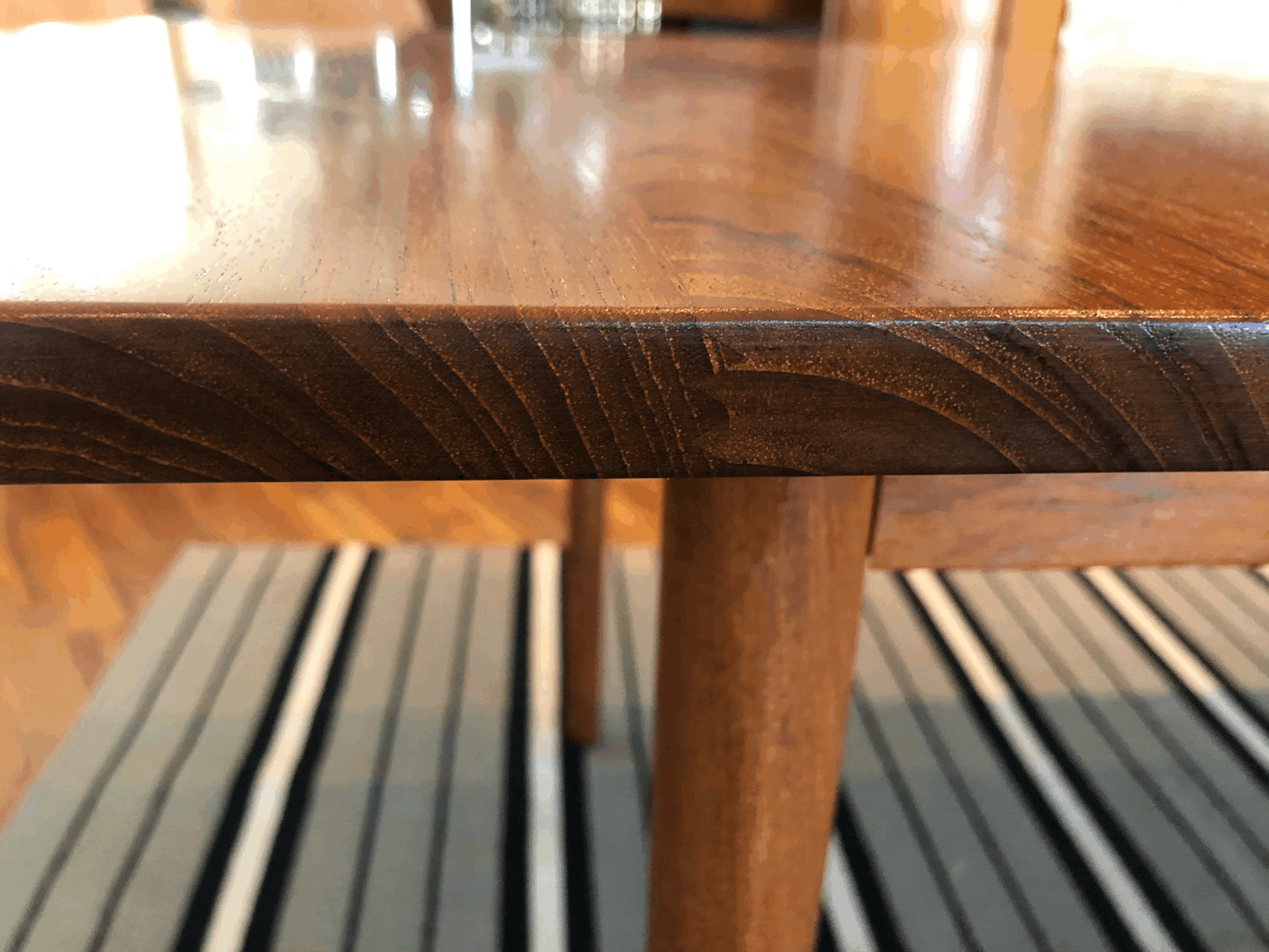 FRANCE & SON
SOLID TEAK 
MADE IN DENMARK   EXPANDING 
DINING TABLE