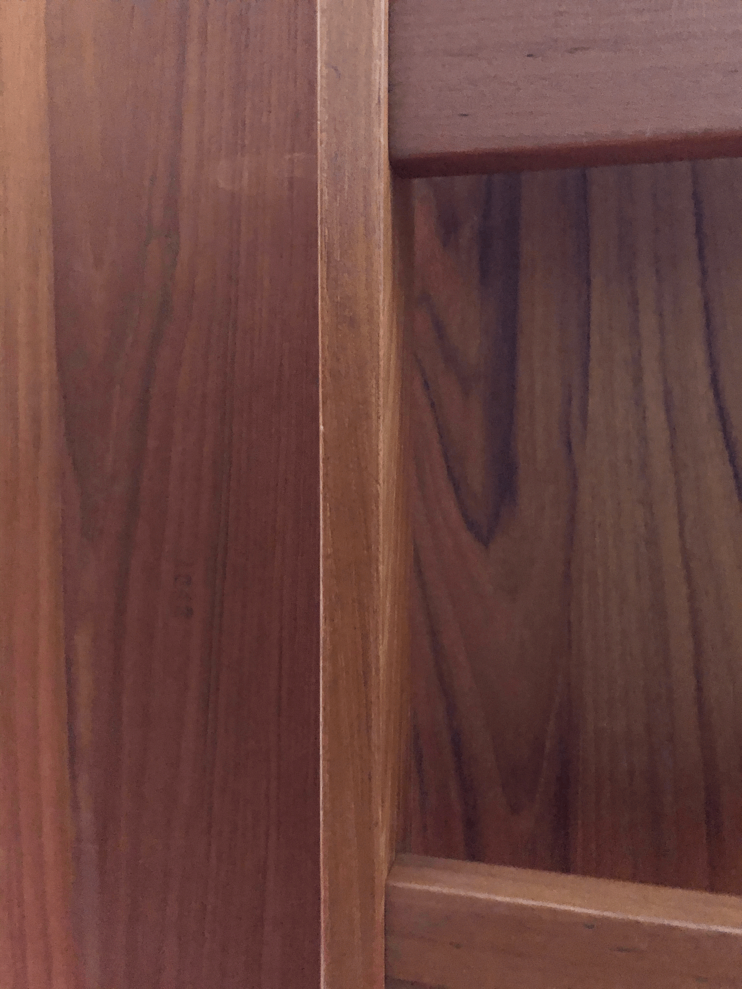 FRANCE & SON
SOLID TEAK 
MADE IN DENMARK   EXPANDING 
DINING TABLE