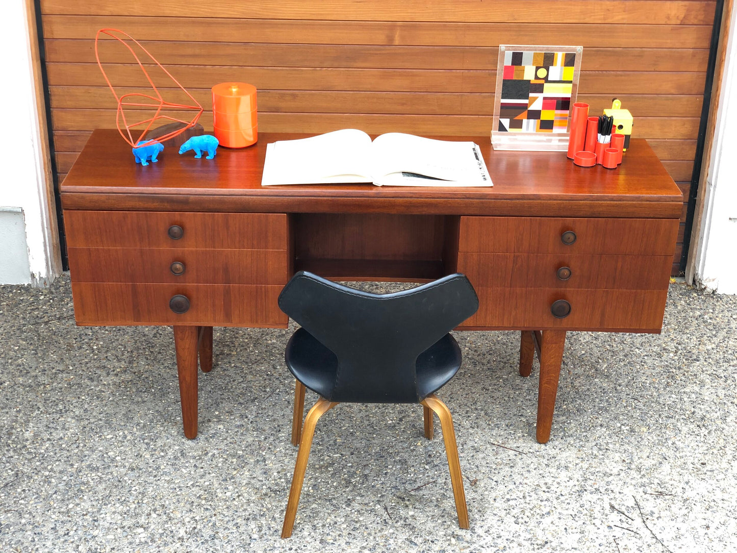 REFINISHED MEREDEW BRITISH MADE MID CENTURY DESK/VANITY